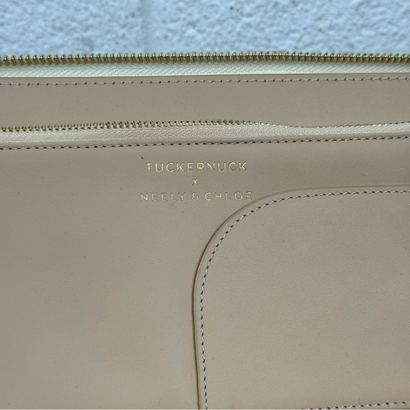 TUCKERNUCK and Neely & Chloe’s Sharp Floral Travel Wallet